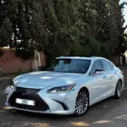 لكزس es300h 2020