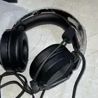سماعه مستعمله الصوت والعزل حلو لاكن المايك فيه صدى