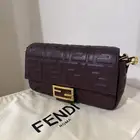 شنطة فندي ب 800 قابل للتفاوض جديده مره استخدام نظيف