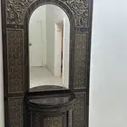 مدخل خشب بمراية مع علاقة عبايات
