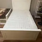 سرير للبيع بدون المرتبه