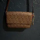 شنطة DKNY