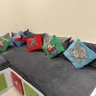 كنب كانه سرير بادارج للتخزين ومرتبه قويه ومخاد معها