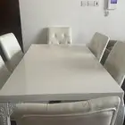 طاولة طعام