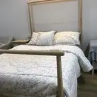 سرير من ايكيا