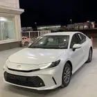 تويوتا كامري اصفار2025 ستاندر ابيض