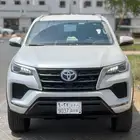 تويوتا فورشنر 2025 شبه الاصفار