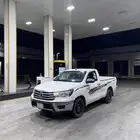 هايلكس 2023ديزل 2800 فيها رفرف يمين مغير وكاله والباقي شرط