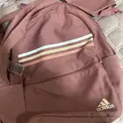 شنطة اديداس نظيفة