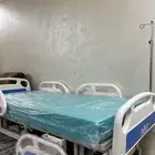سرير طبي كهربائي 4 حركات جوانب فايبر بحالة الجديد لم يستخدم