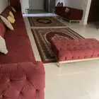 كنب متصل مع بشبه جديدمع بف وسجادسفنجه ربل فوم بحاله الجديد
