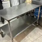 طاولة ستيل