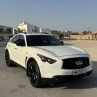 Infiniti QX70 S