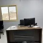 رفوف مستودع وأثاث مكتبي