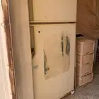 ثلاجة للبيع