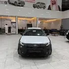 كامري E بنزين 2025 اسود اصفار ( اقل سعر)