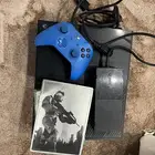 اكس بوكس ون للبيع مع كامل اغراضه يشتغل