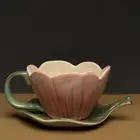 اكواب بأشكال متنوعه