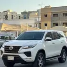 تويوتا فورتشنر موديل 2024 اربعه سلندر بدون دبل
