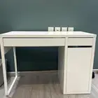مكتب ابيض