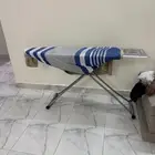 طاولة كوي ومنشر وبعض المواعين للي محتاجهم