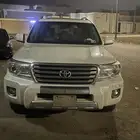 جيب لاندكروزر 2015 نظيف