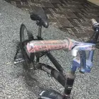 سيكل 20 للبيع علا السوم فيه رمان بس تغيره ب 20 ريال