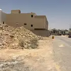 للبيع ارض 325 متر في حي الملقا