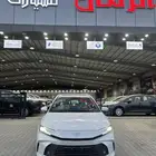 تويوتا   كامري LE بنزين ابيض 122500 شامل الضريبة