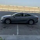 للبيع كامري هايبرد وكاله E بلس شبه جديده