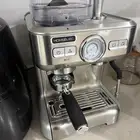 مكينة قهوة و ثلاجة تعتبر جدد