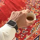 ساعه ابل الجيل العاشر نظيفه وشاحنها معها