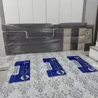 غرفه نوم مستعمله نظيفه في دواليب في سرير الأطفال