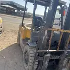 ايجار رافعه شوكيه فوركلفت سيزرات