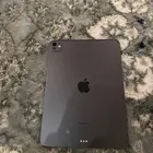 ايباد برو m4 اسود 11 انش