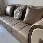 كنب 3 قطع وطاوله