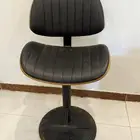 كرسي مستخدم للبيع