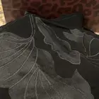 عباية للبيع جديده ما استخدمها والله العظيم