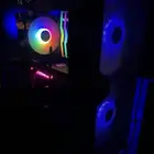 للبيع مستعجل بي سي قيمنق قوي يشغل كل شي