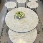 طاولات مع اربعه خدمه بحاله جيده جدا  300