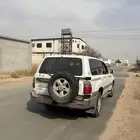 لاندكروزر صالون في اكس آر