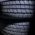كفرات شبه جديد جميع المقاسات وتتوفر لدينا جنوط وكاله