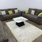 3كنبات وطاولتين