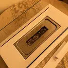 مدفئة مستطيلة على الطاولة