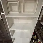 ارفف من ايكيا نظيفه جد ا