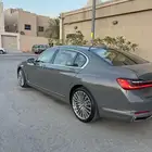 للبيع بي ام 730