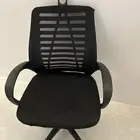 كرسي مكتبي للبيع قابل للتفاوض