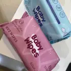 مناديل اطفال مبللة