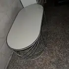 طاوله للبيع لاعلى سوم