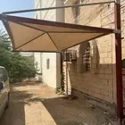 قبل السيارة معها عمتي زيادة عندي